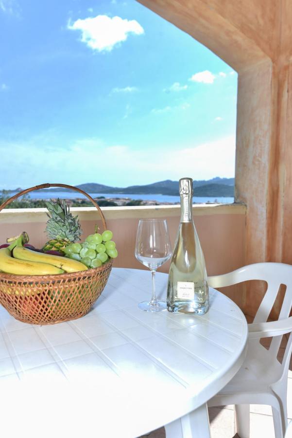 La Costa View Aparthotel Arzachena Exterior photo
